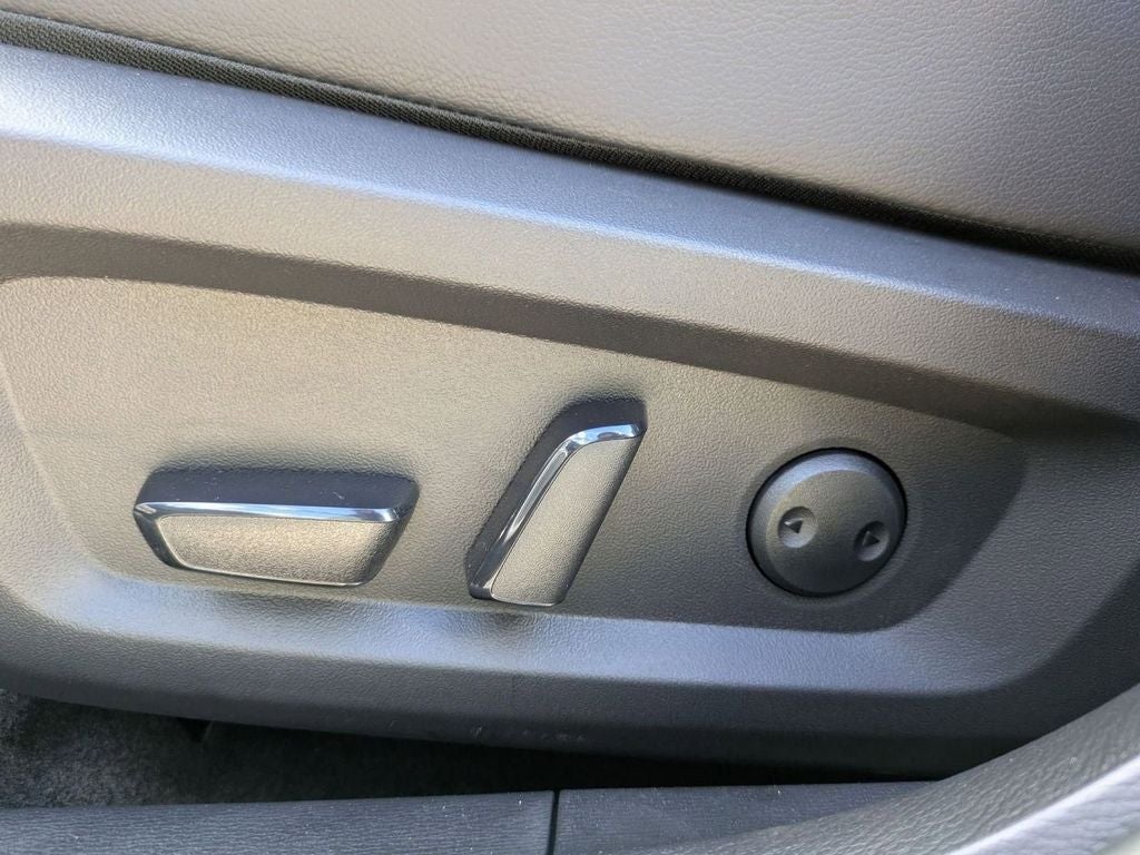 2025 Mitsubishi Outlander PHEV SEL