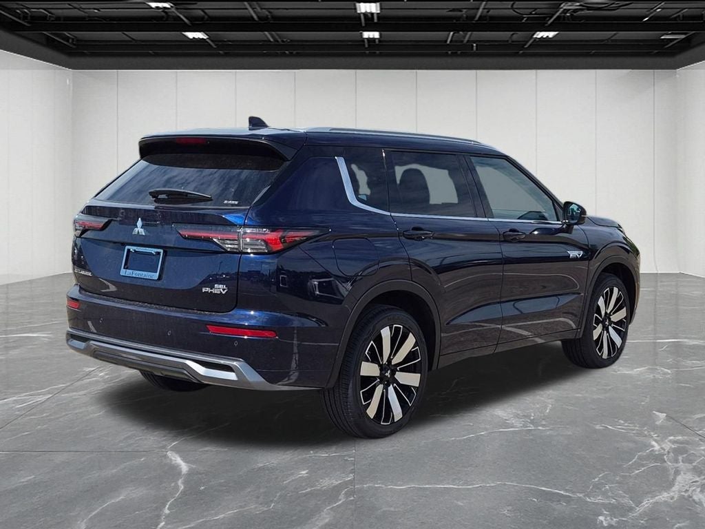 2026 Mitsubishi Outlander PHEV SEL