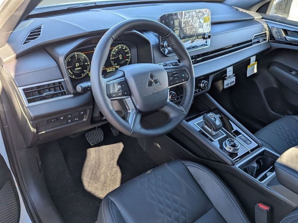2025 Mitsubishi Outlander PHEV SEL Black Edition