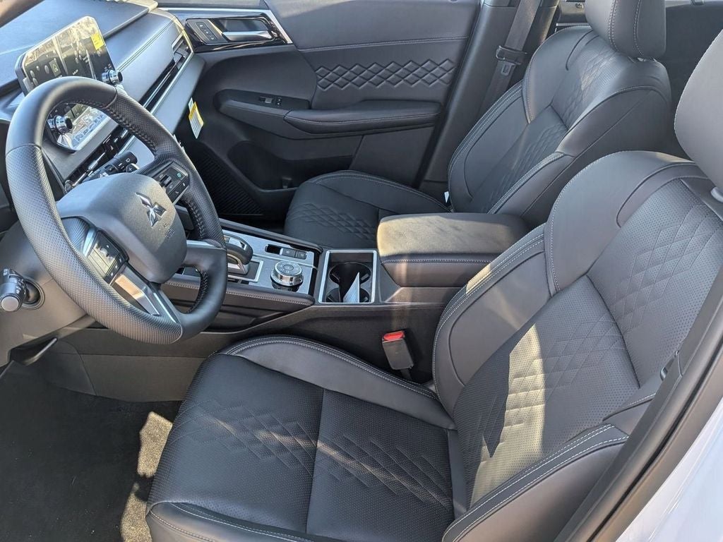 2025 Mitsubishi Outlander PHEV SEL Black Edition