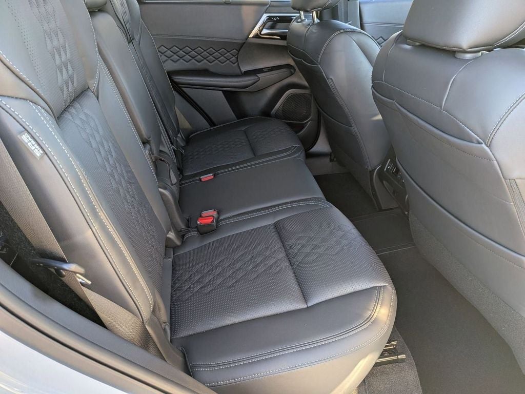 2025 Mitsubishi Outlander PHEV SEL Black Edition