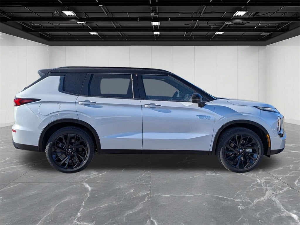2025 Mitsubishi Outlander PHEV SEL Black Edition