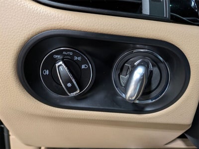 2022 Porsche Macan Base