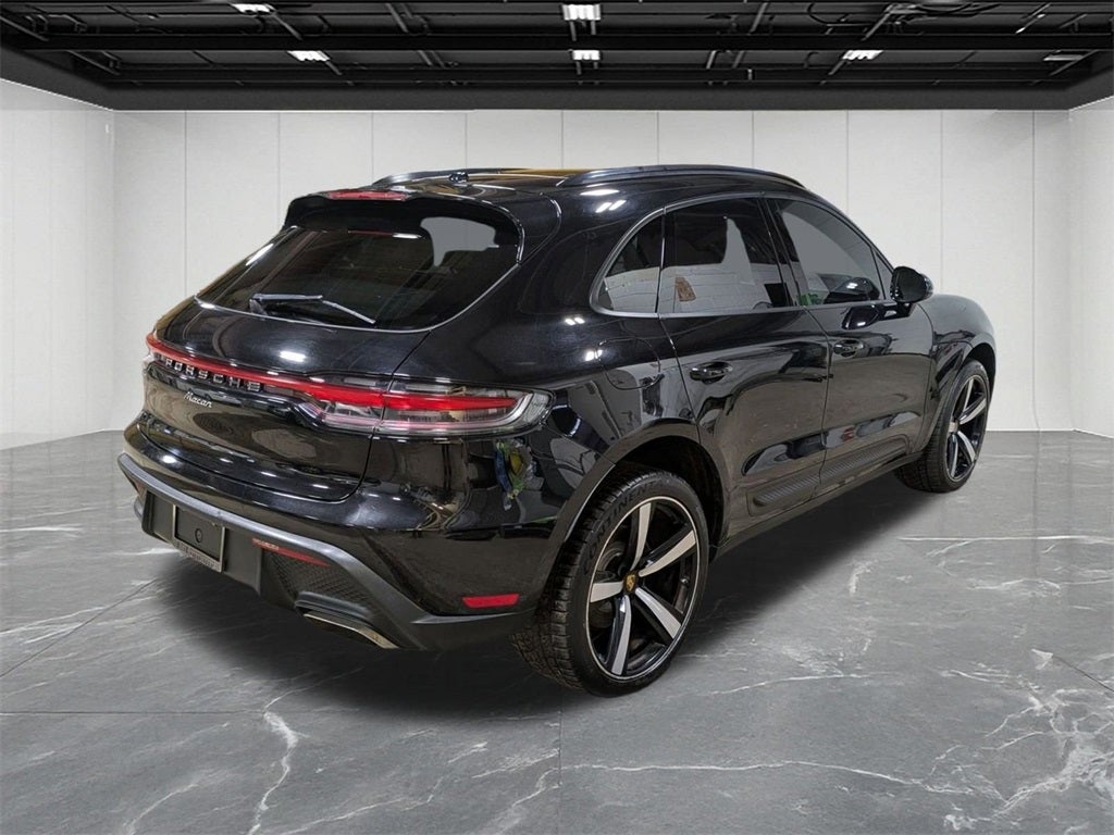 2022 Porsche Macan Base