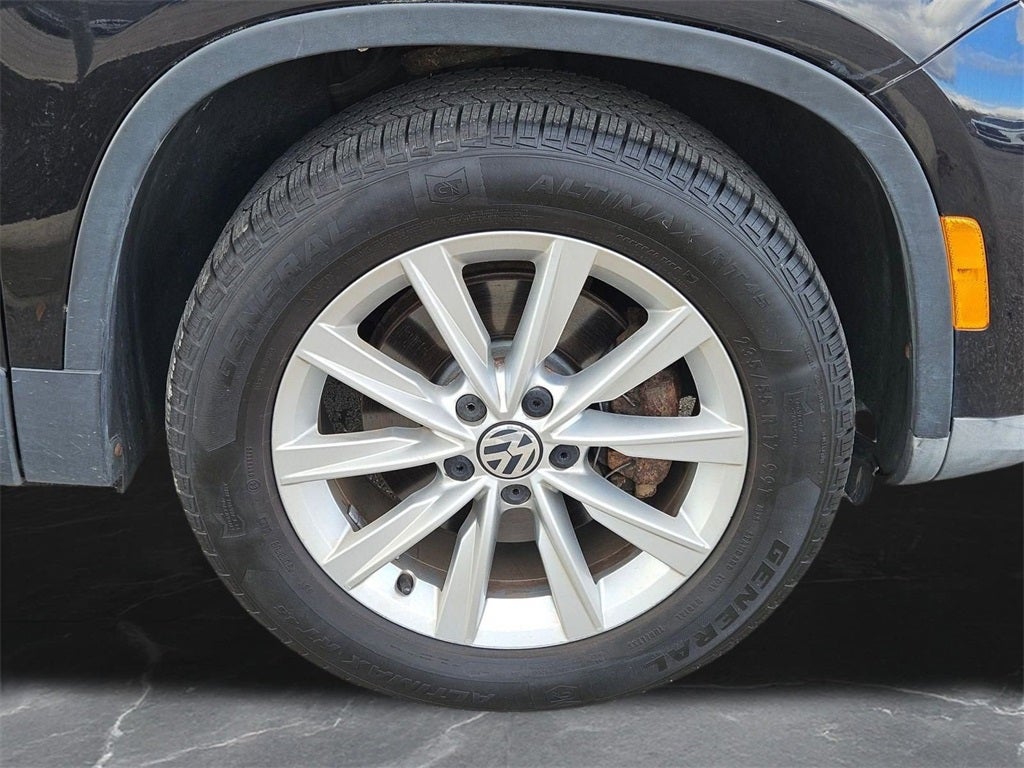 2018 Volkswagen Tiguan Limited 2.0T 4Motion