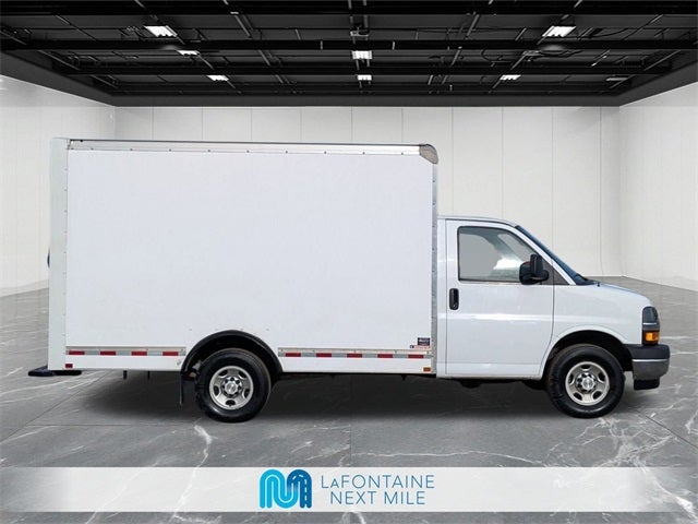 2022 Chevrolet Express 3500 Work Van Cutaway