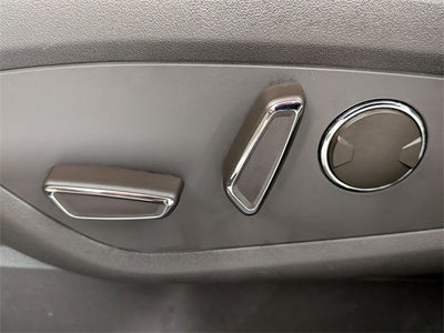 2019 Lincoln Nautilus Select