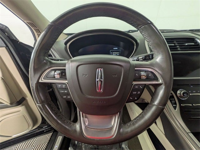 2019 Lincoln Nautilus Select