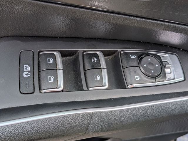 2023 Kia Sorento LX - Photo 13