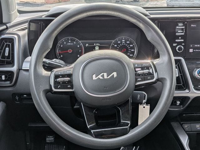 2023 Kia Sorento LX - Photo 16