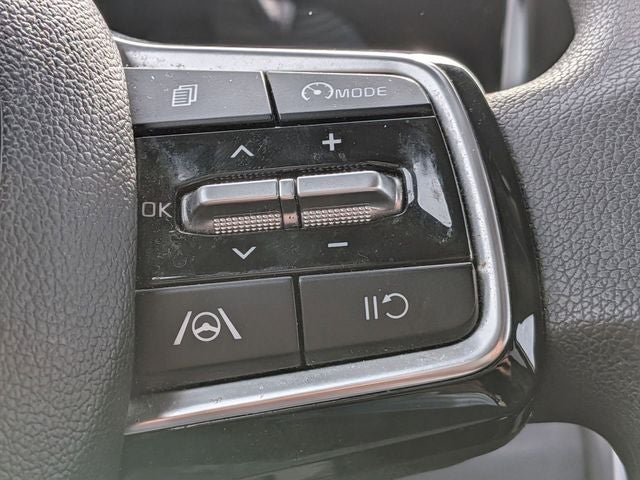 2023 Kia Sorento LX - Photo 18