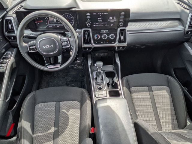 2023 Kia Sorento LX - Photo 24