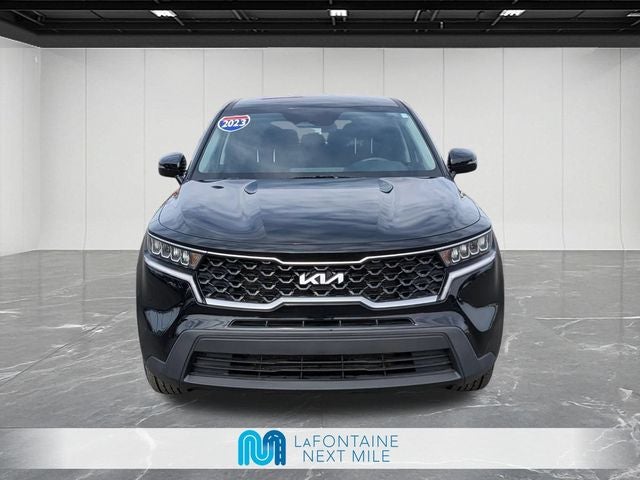 2023 Kia Sorento LX - Photo 8
