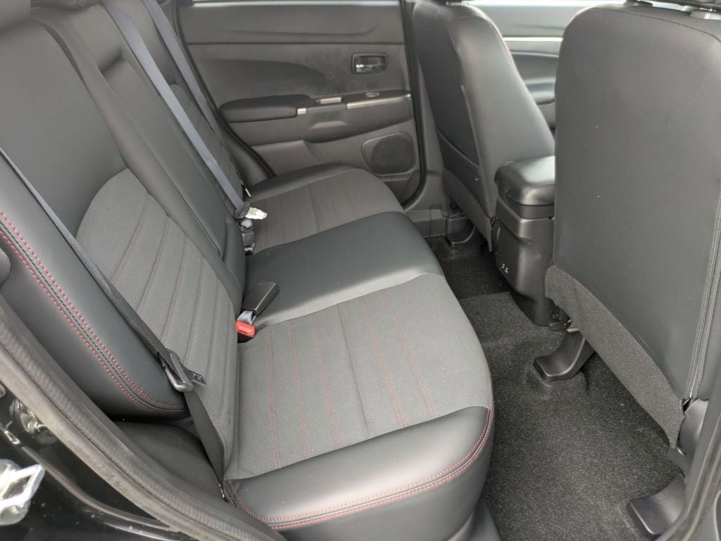 2025 Mitsubishi Outlander Sport 2.0 SE