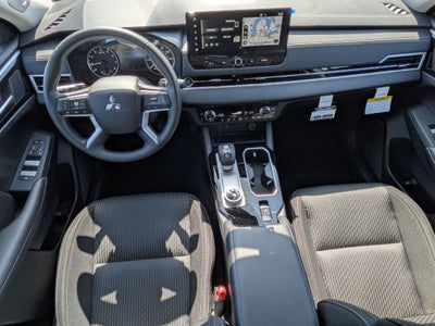 2026 Mitsubishi Outlander ES