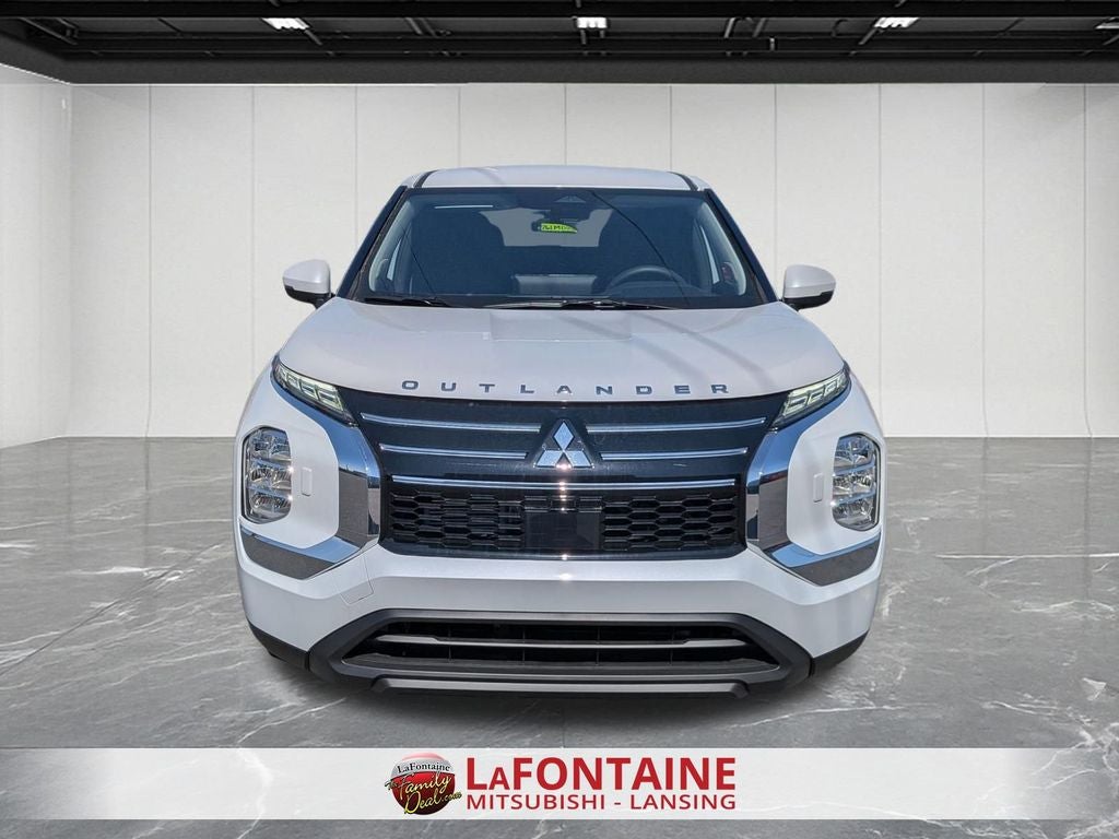 2026 Mitsubishi Outlander ES