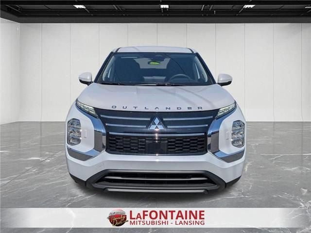 2026 Mitsubishi Outlander ES