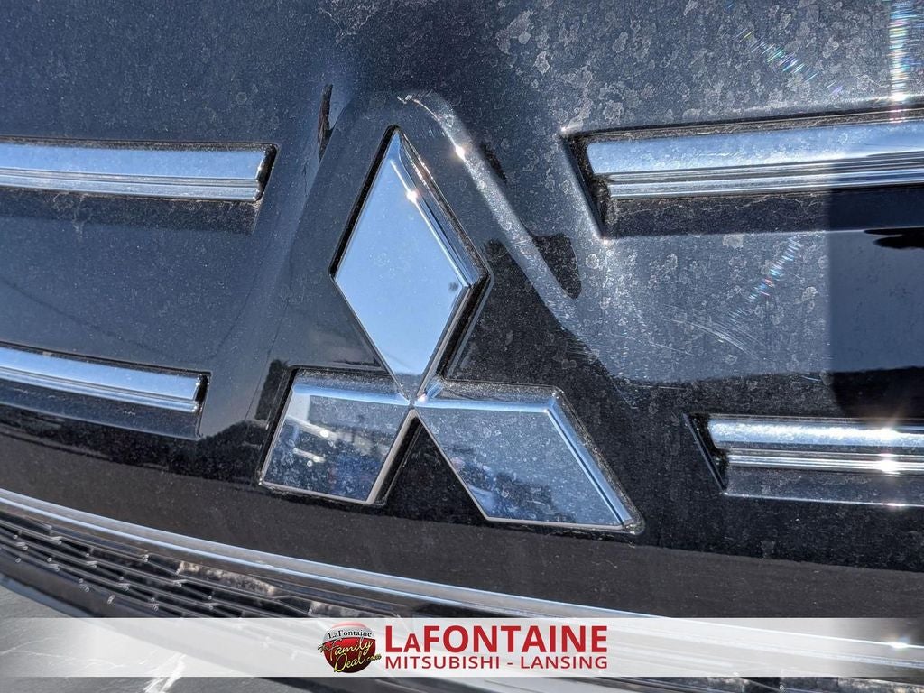 2026 Mitsubishi Outlander ES