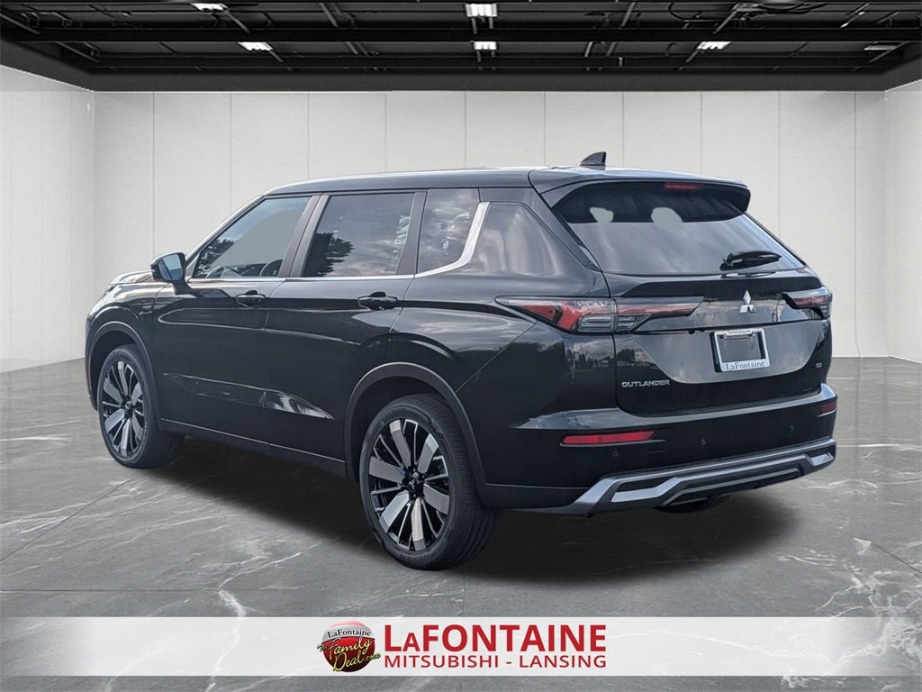 2025 Mitsubishi Outlander SE