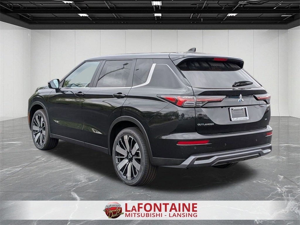 2025 Mitsubishi Outlander SE