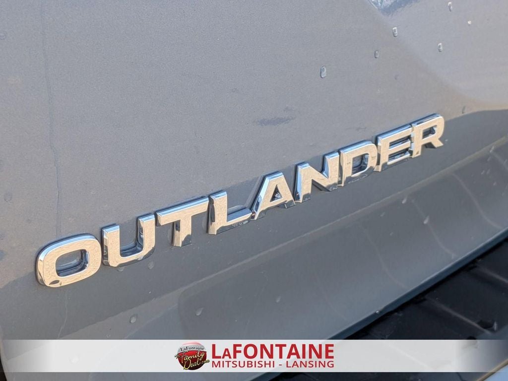 2026 Mitsubishi Outlander LE