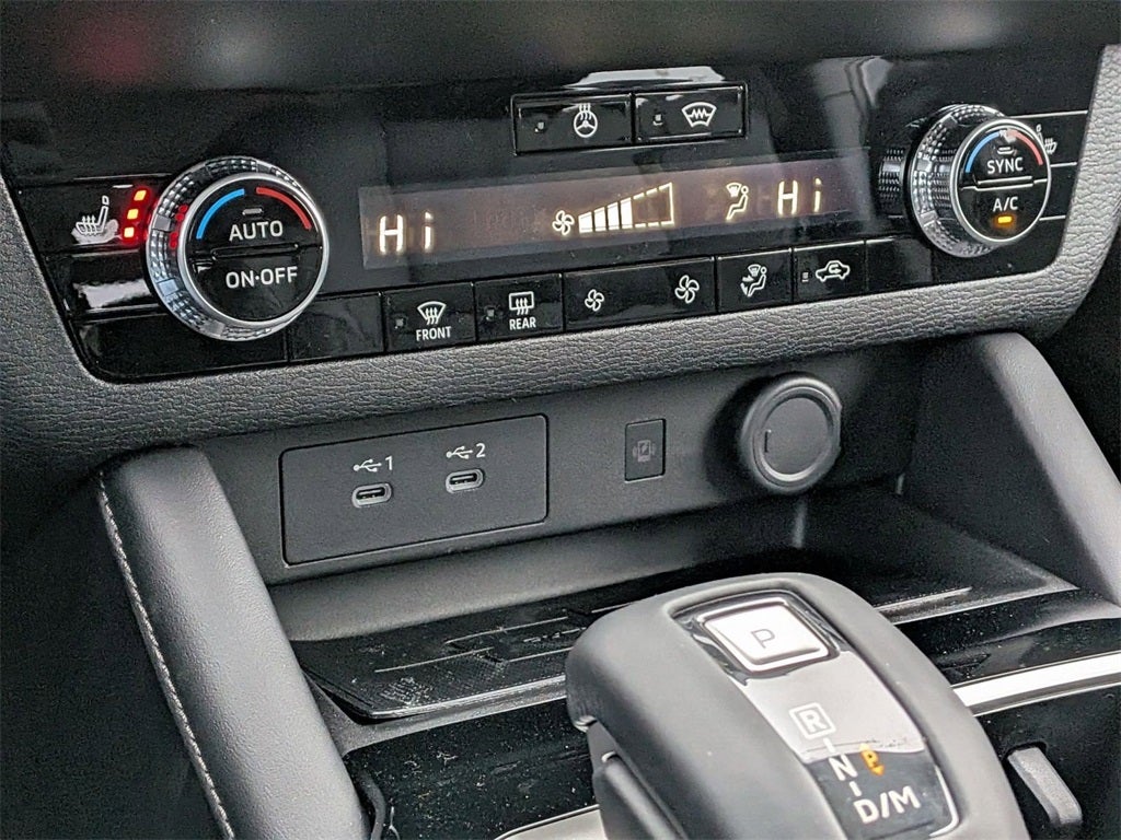 2026 Mitsubishi Outlander LE