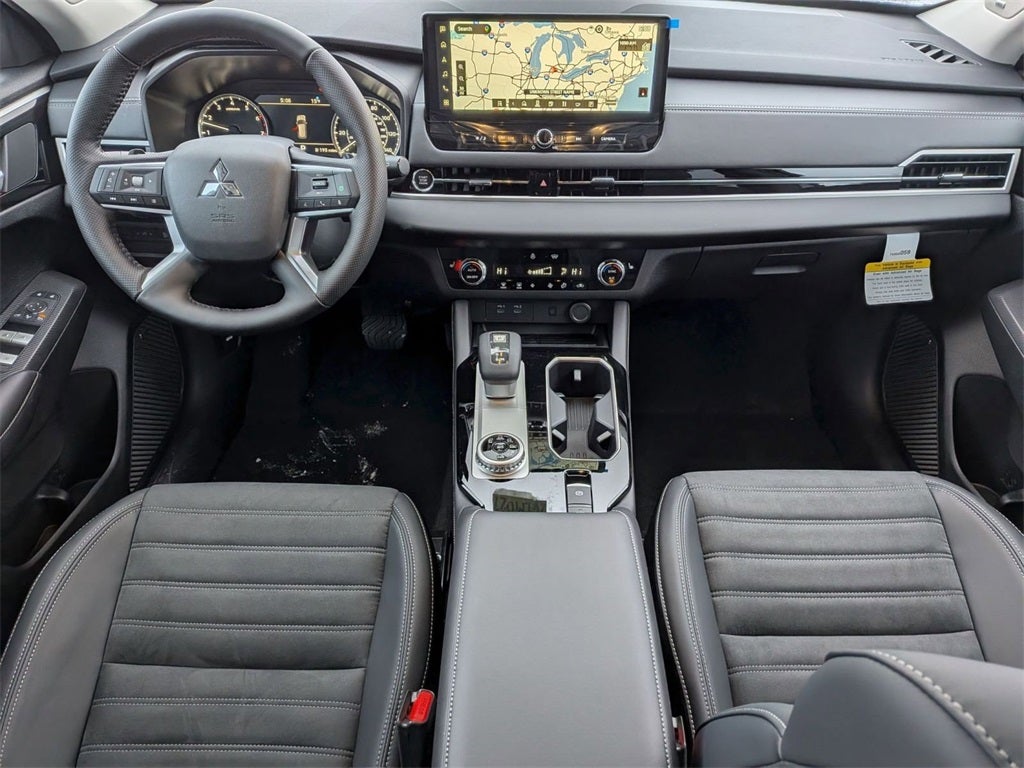 2026 Mitsubishi Outlander LE