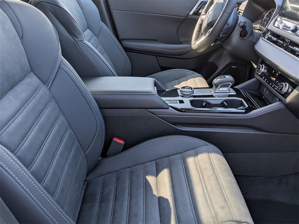 2026 Mitsubishi Outlander LE