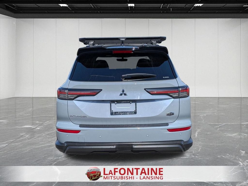 2026 Mitsubishi Outlander LE