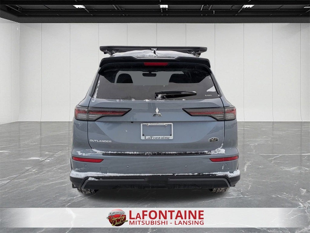 2026 Mitsubishi Outlander LE