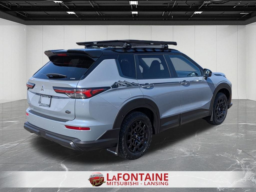 2026 Mitsubishi Outlander LE