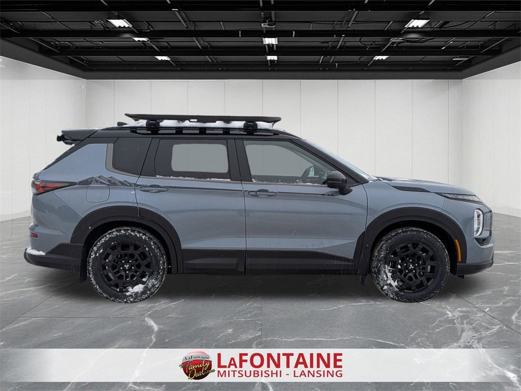 2026 Mitsubishi Outlander LE