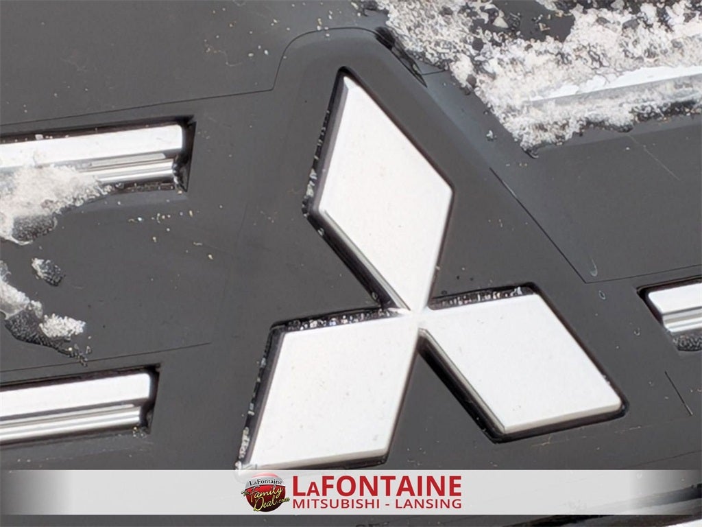 2026 Mitsubishi Outlander LE