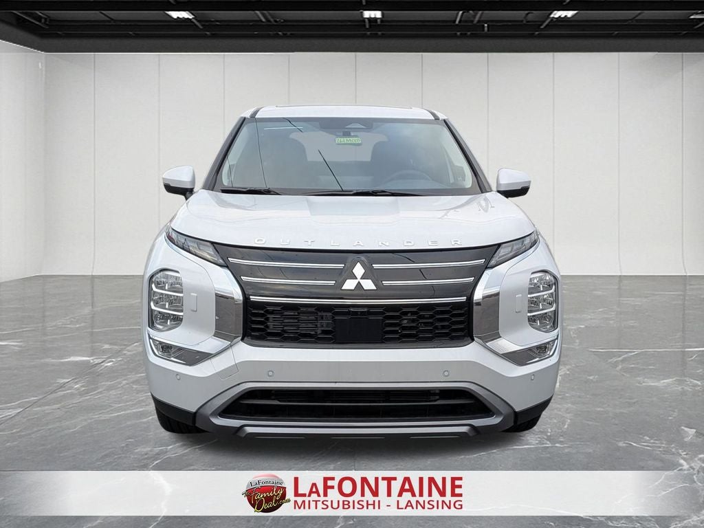 2026 Mitsubishi Outlander LE