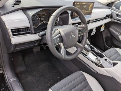 2026 Mitsubishi Outlander SE