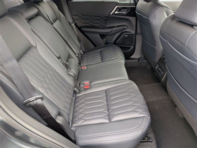 2025 Mitsubishi Outlander SEL