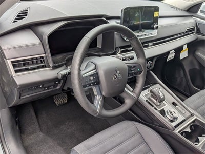 2025 Mitsubishi Outlander PHEV SE