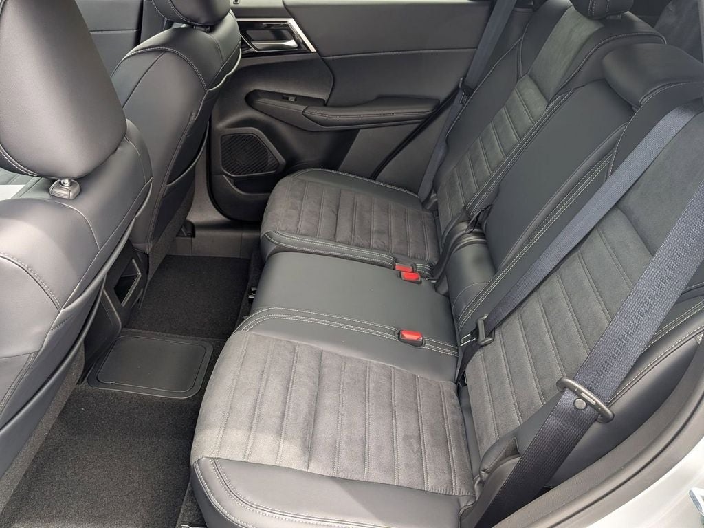 2025 Mitsubishi Outlander PHEV SE