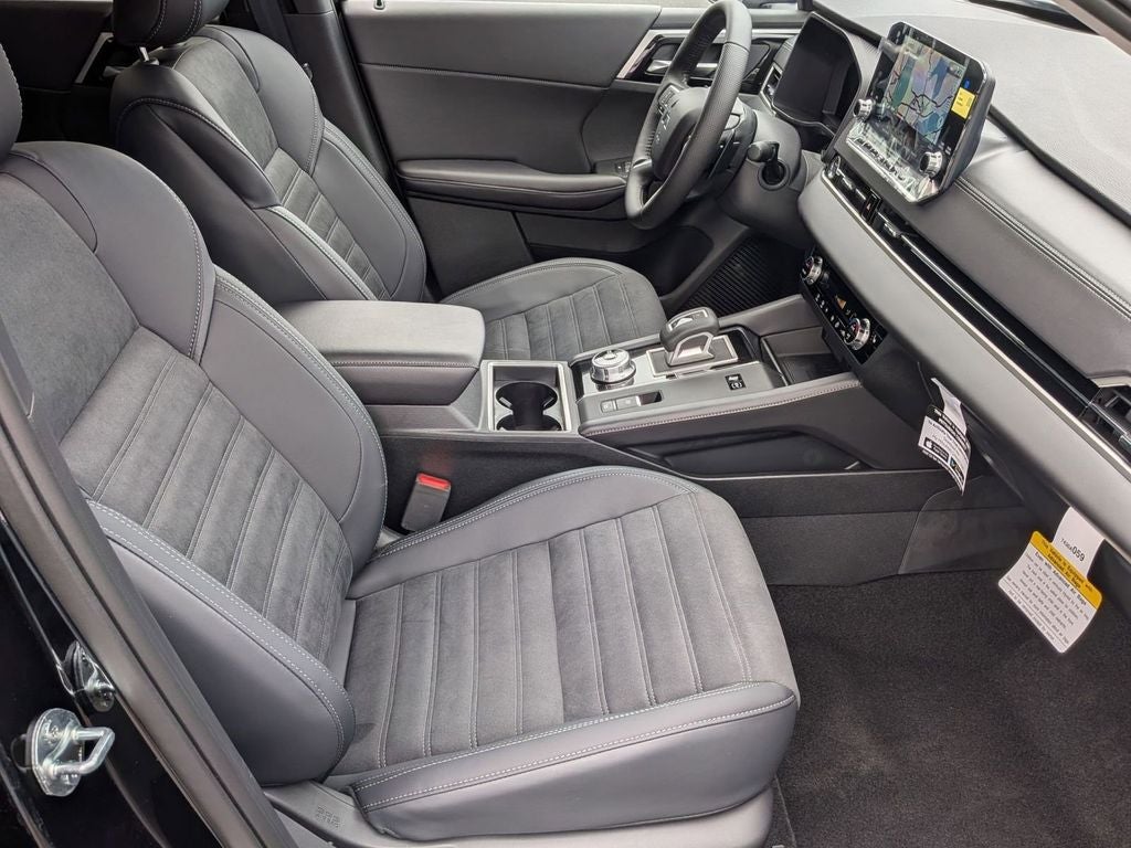 2025 Mitsubishi Outlander PHEV SE