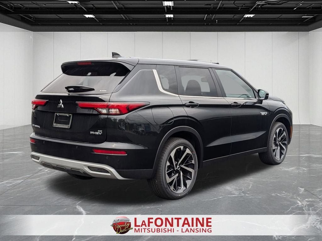 2025 Mitsubishi Outlander PHEV SE