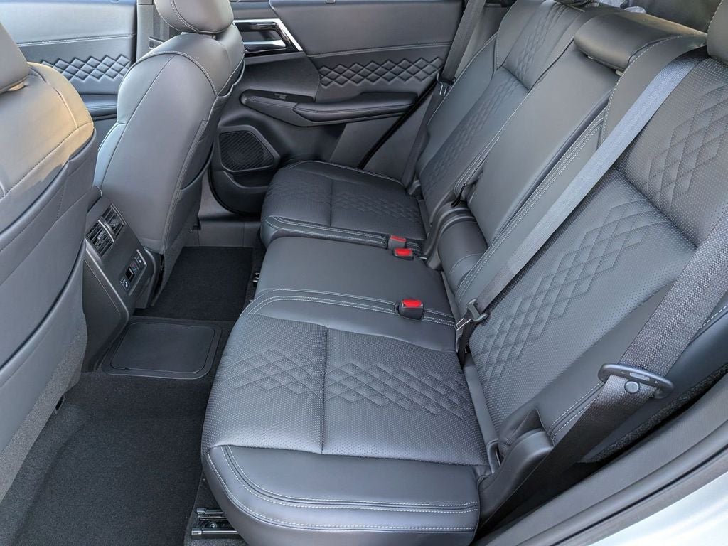 2025 Mitsubishi Outlander PHEV SEL Black Edition