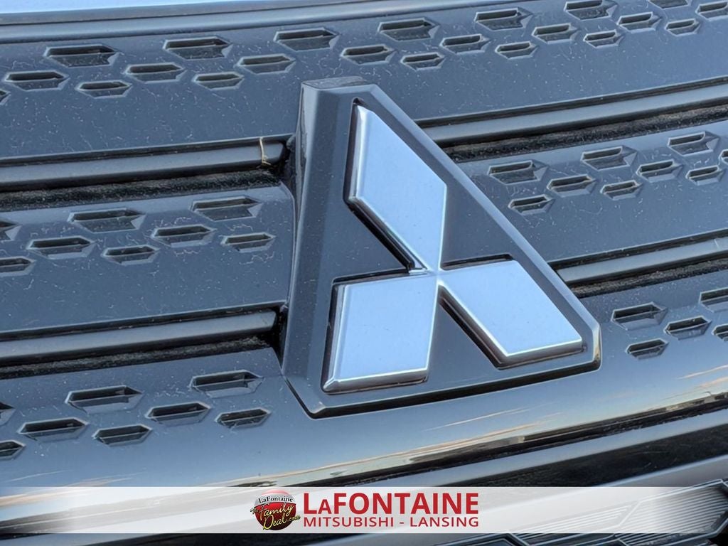 2025 Mitsubishi Outlander PHEV SEL Black Edition