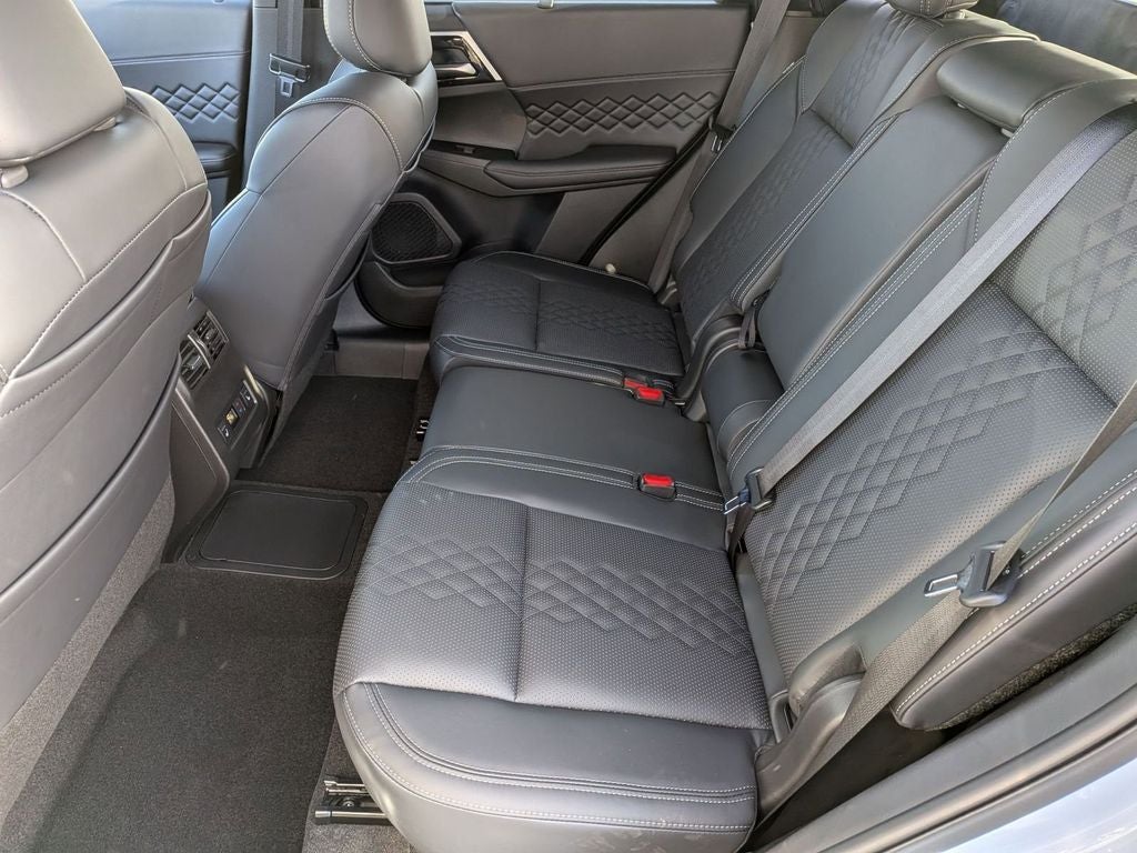 2025 Mitsubishi Outlander PHEV SEL Black Edition