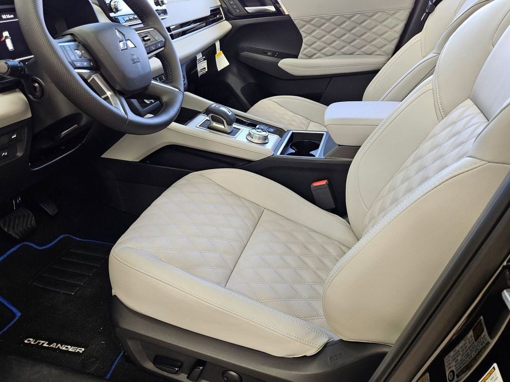 2025 Mitsubishi Outlander PHEV Platinum Edition