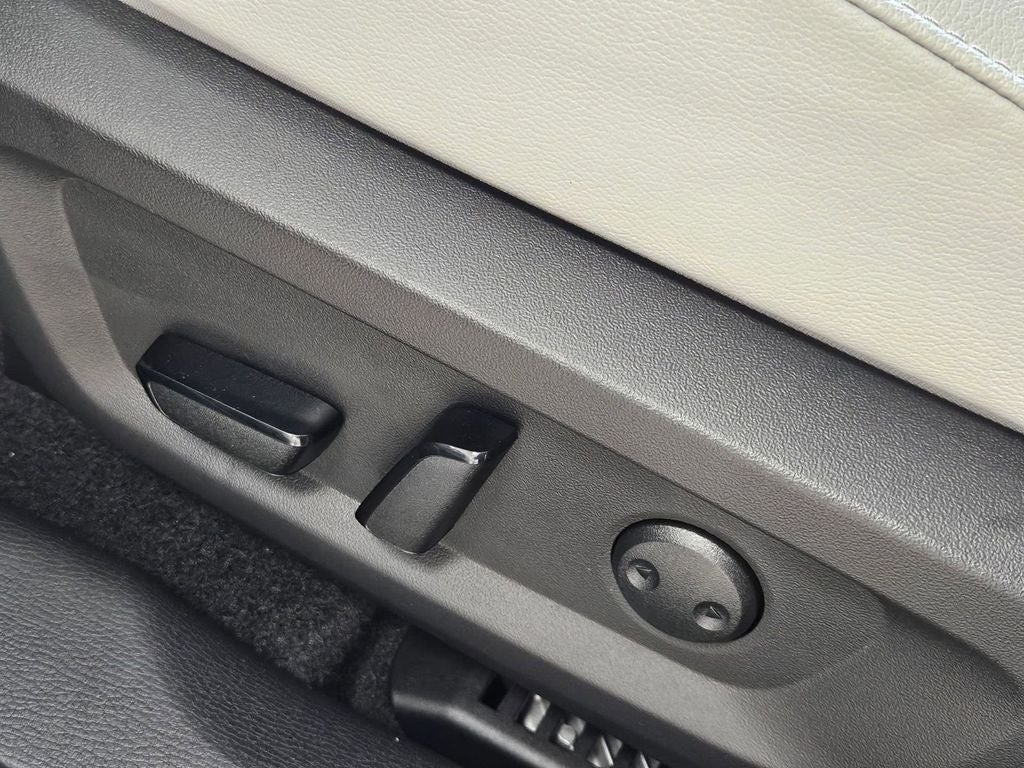 2025 Mitsubishi Outlander PHEV Platinum Edition