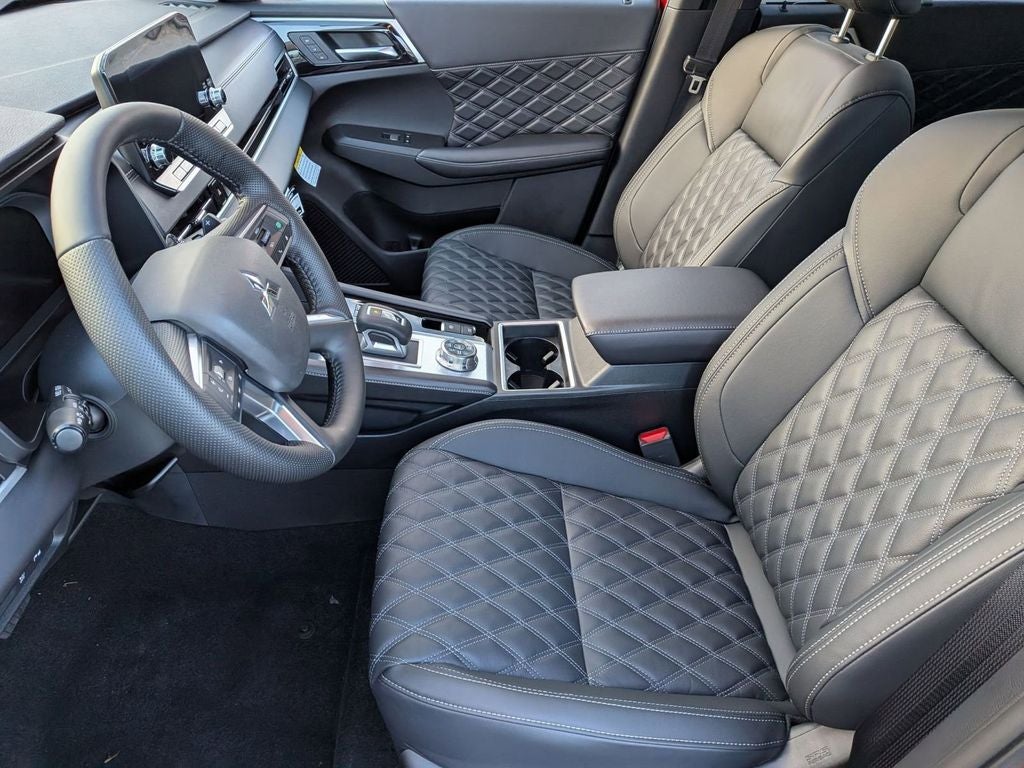 2025 Mitsubishi Outlander PHEV SEL