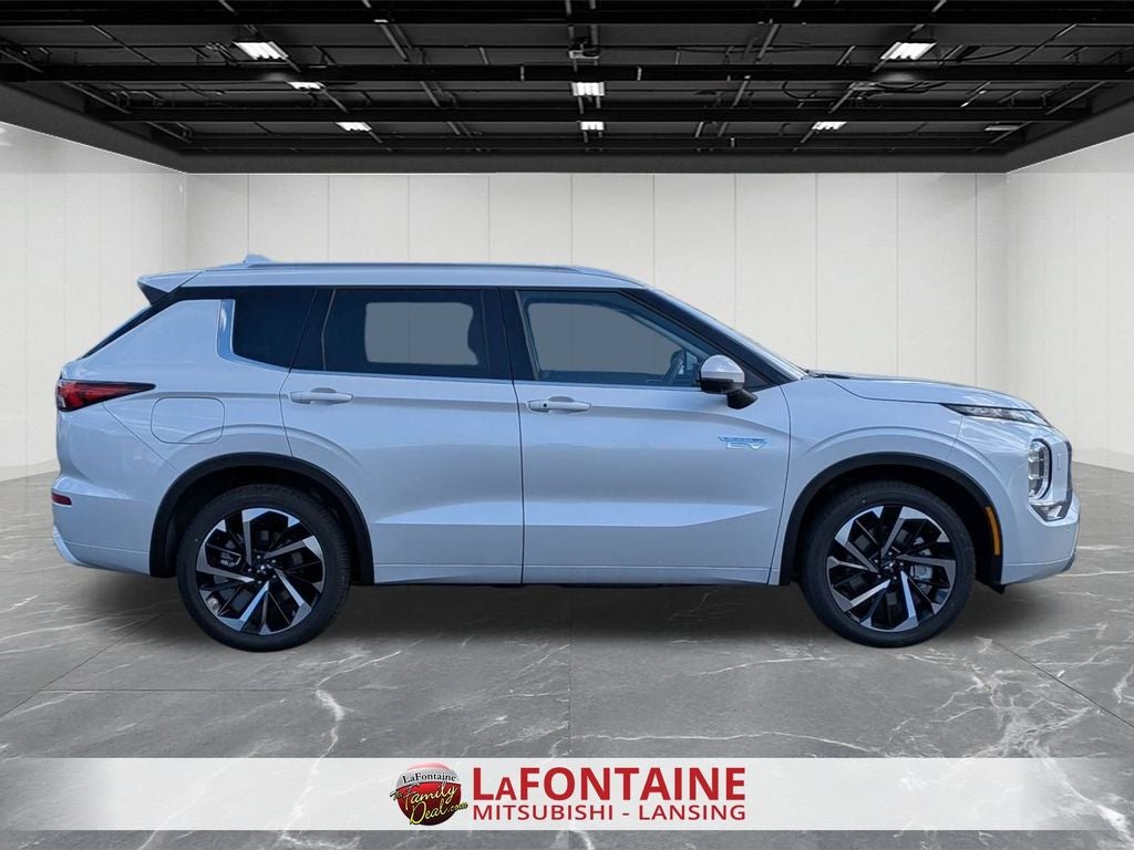 2025 Mitsubishi Outlander PHEV SEL