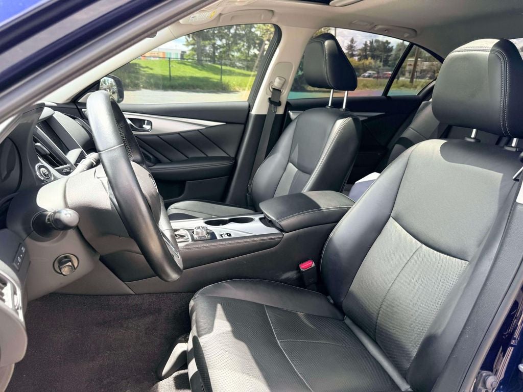 2023 INFINITI Q50 LUXE