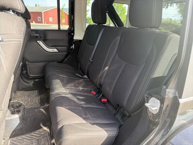 2016 Jeep Wrangler Unlimited Sahara