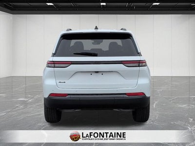 2026 Jeep Grand Cherokee Laredo